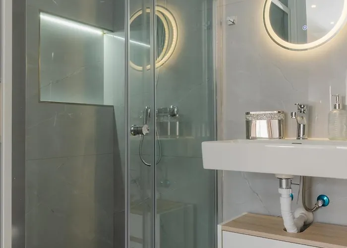 2 Bedroom Bright Апартаменты Gudja