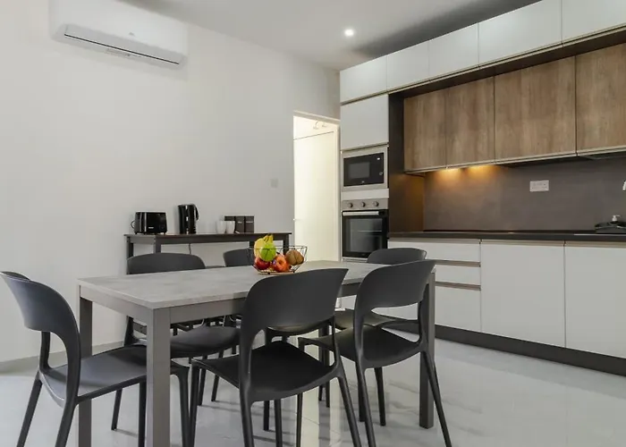 Διαμέρισμα 2 Bedroom Bright *