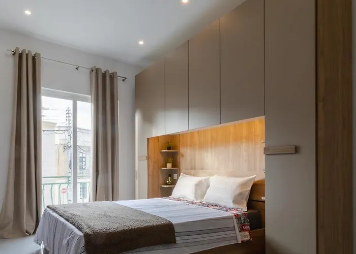 2 Bedroom Bright Gudja